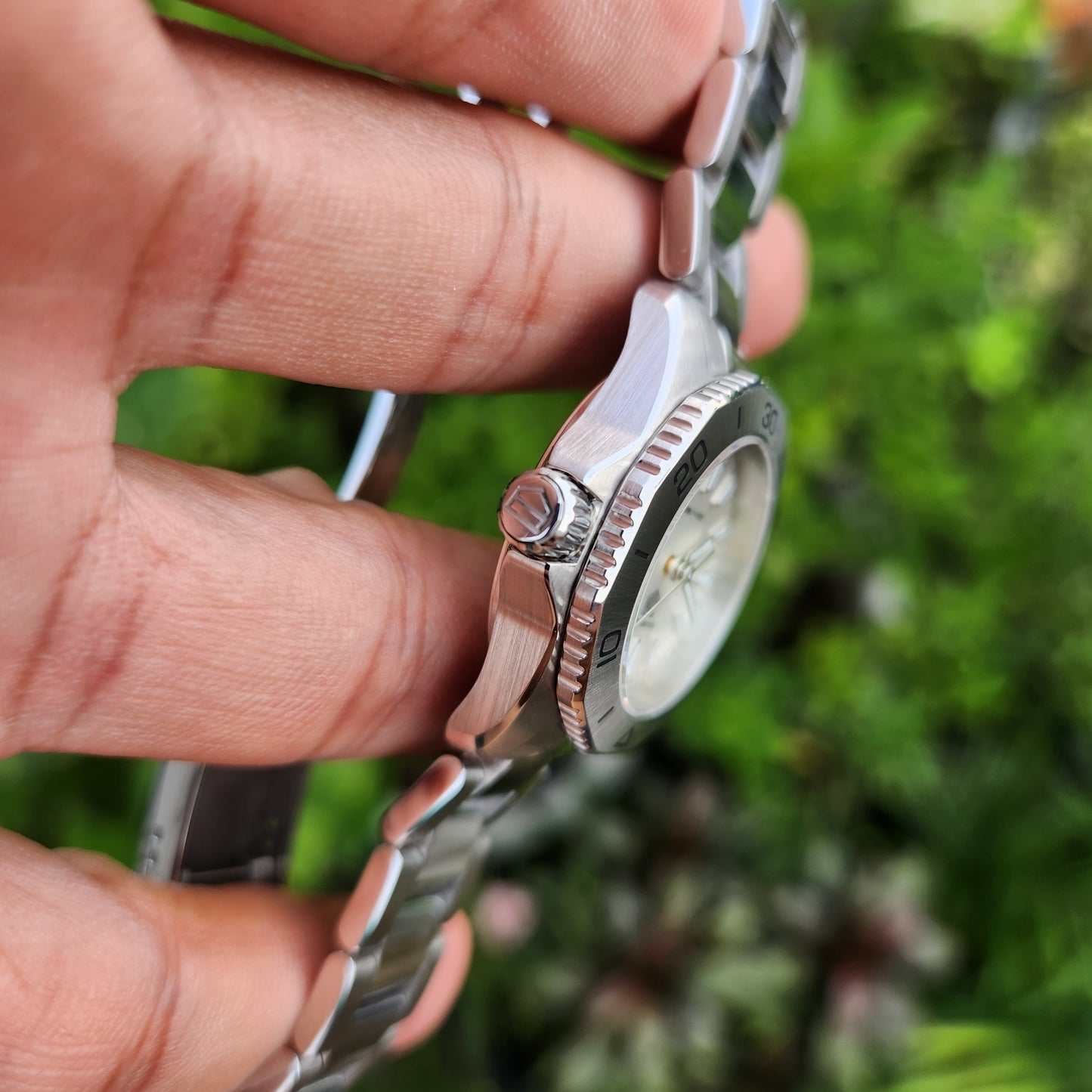 Tag Heuer Ladies Aquaracer Professional White Mother of Pearl Dial 30mm