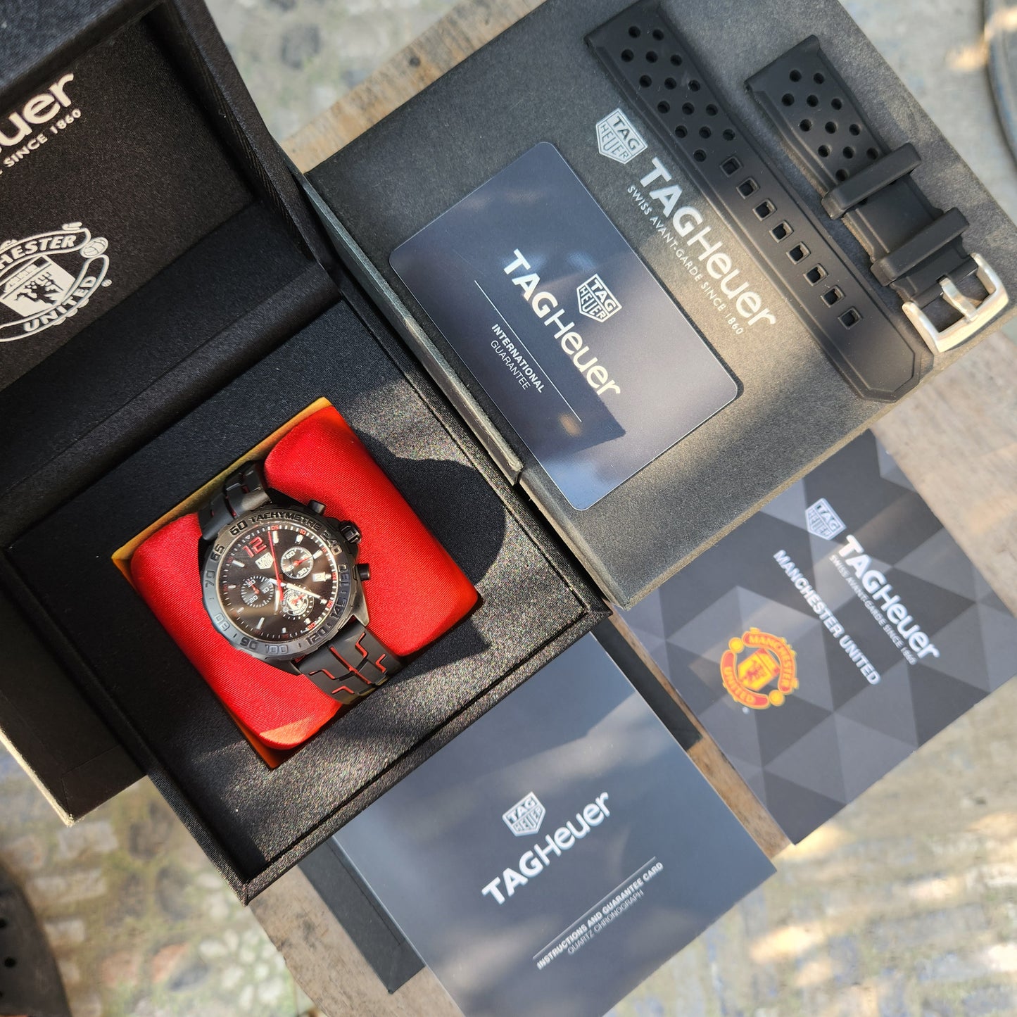 Tag Heuer F1 Chronograph Black PVD Manchester United Edition 43mm - Complete Set