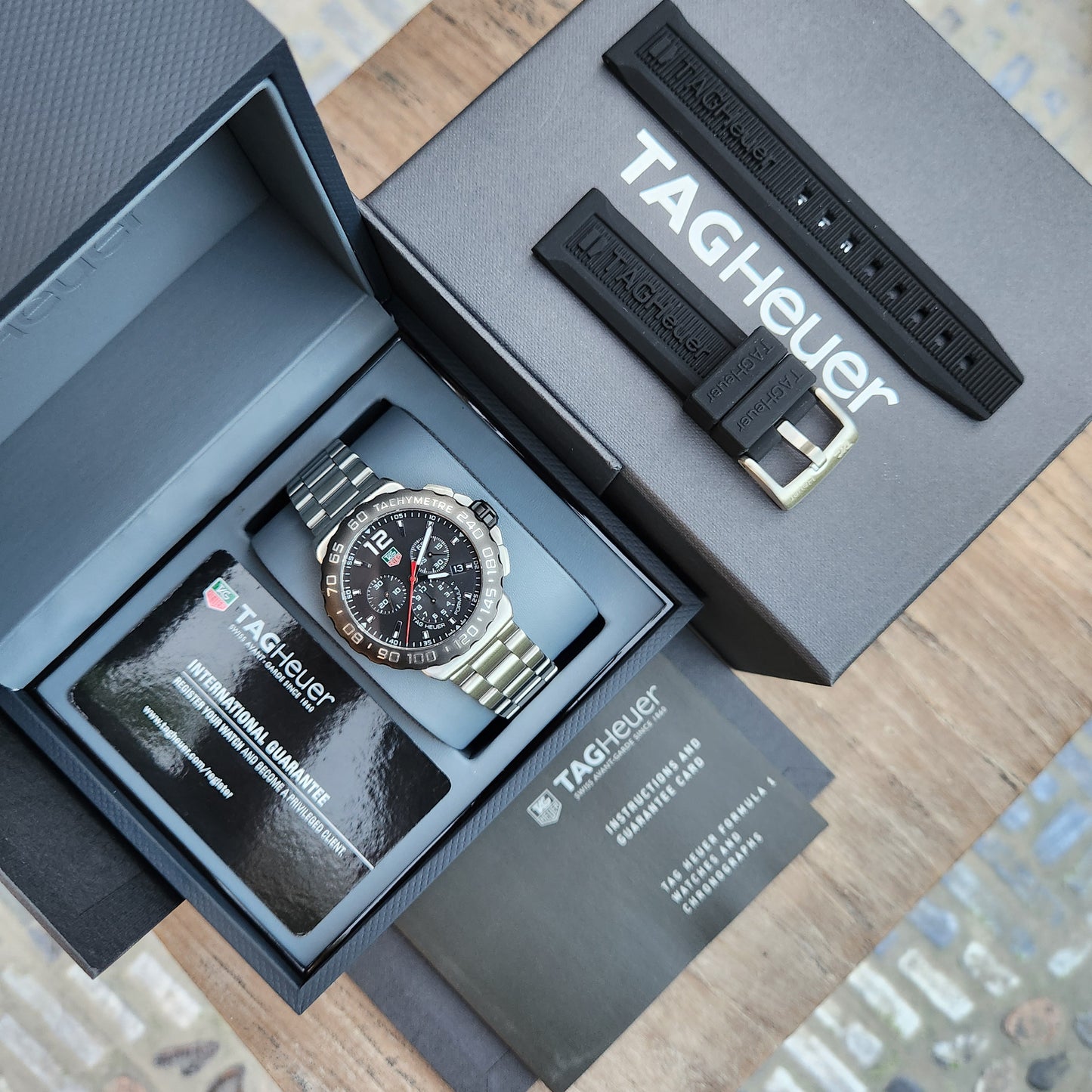 Tag Heuer F1 Chronograph Black Dial 42mm - Complete Set