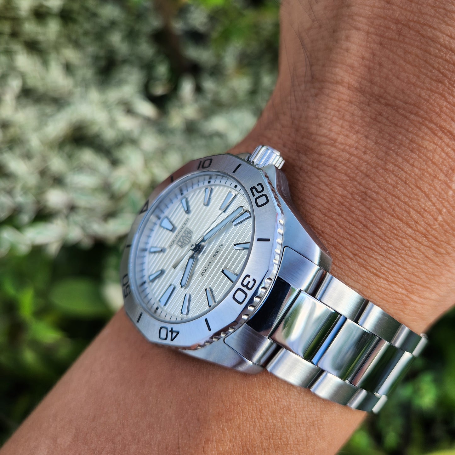 Tag Heuer Aquaracer Professional 200 Silver Sunray Brushed Dial 40mm - Complete Set