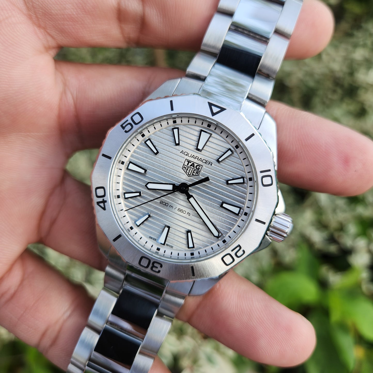 Tag Heuer Aquaracer Professional 200 Silver Sunray Brushed Dial 40mm - Complete Set