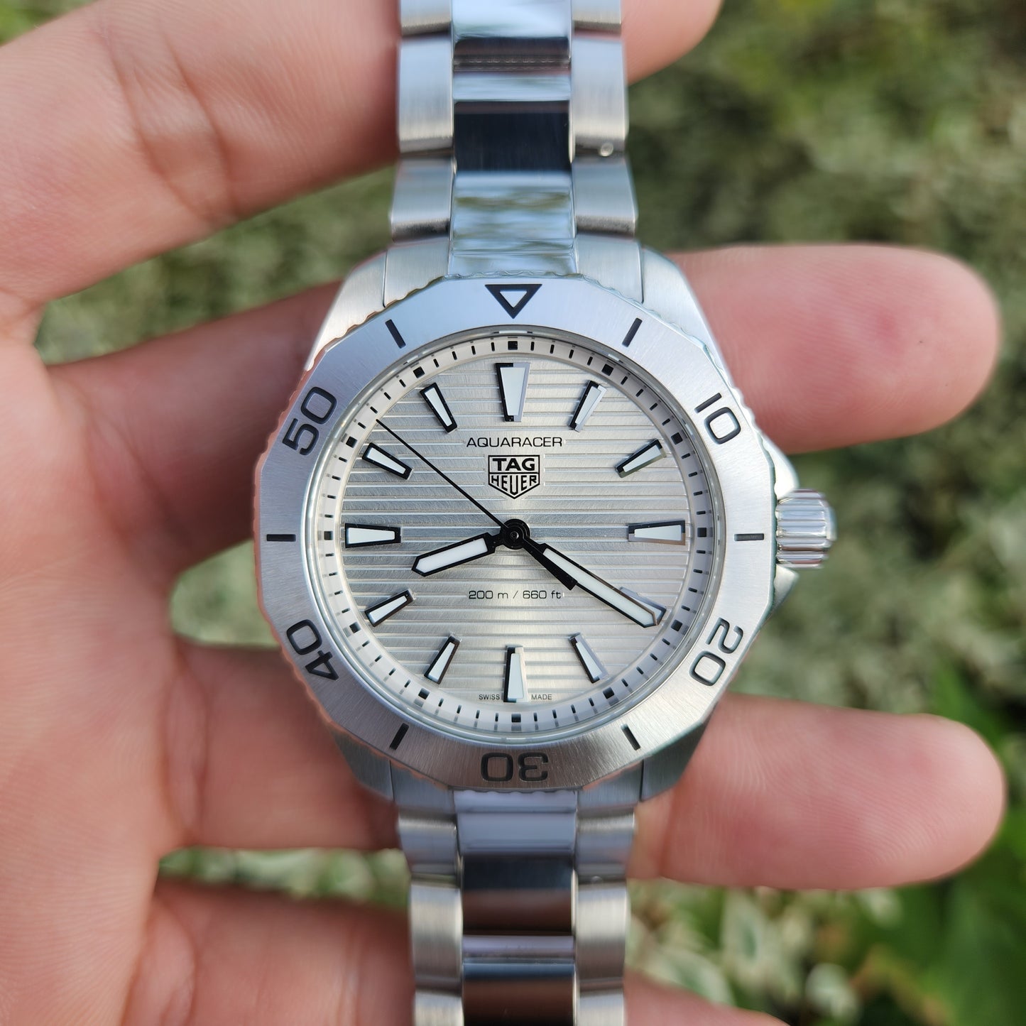 Tag Heuer Aquaracer Professional 200 Silver Sunray Brushed Dial 40mm - Complete Set