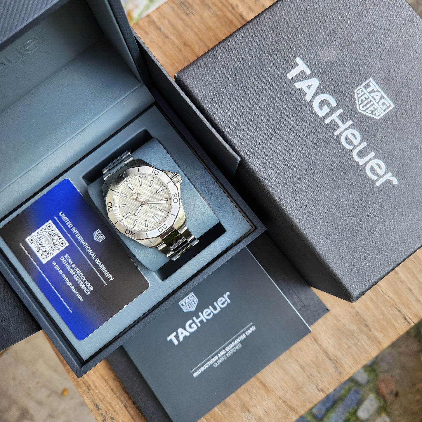 Tag Heuer Aquaracer Professional 200 Silver Sunray Brushed Dial 40mm - Complete Set