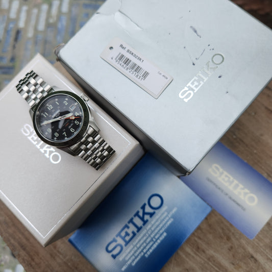 Seiko 5 SKX Sports GMT Explorer 39mm Black Dial - Complete Set (Brand New)