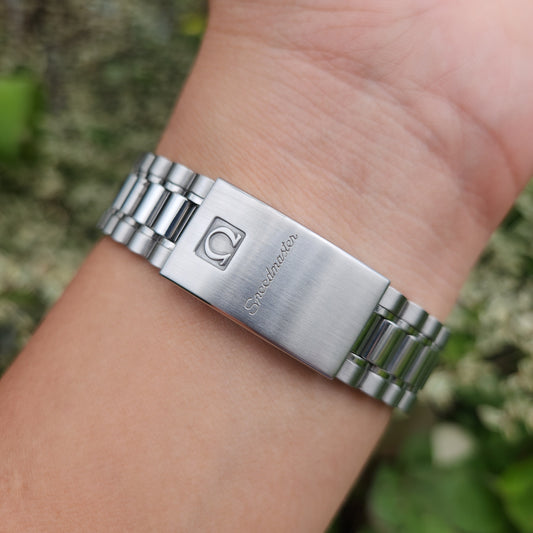 Omega Speedmaster Reduced Racing Chronograph Michael Schumacher Ferrari Red Dial Edition 39mm