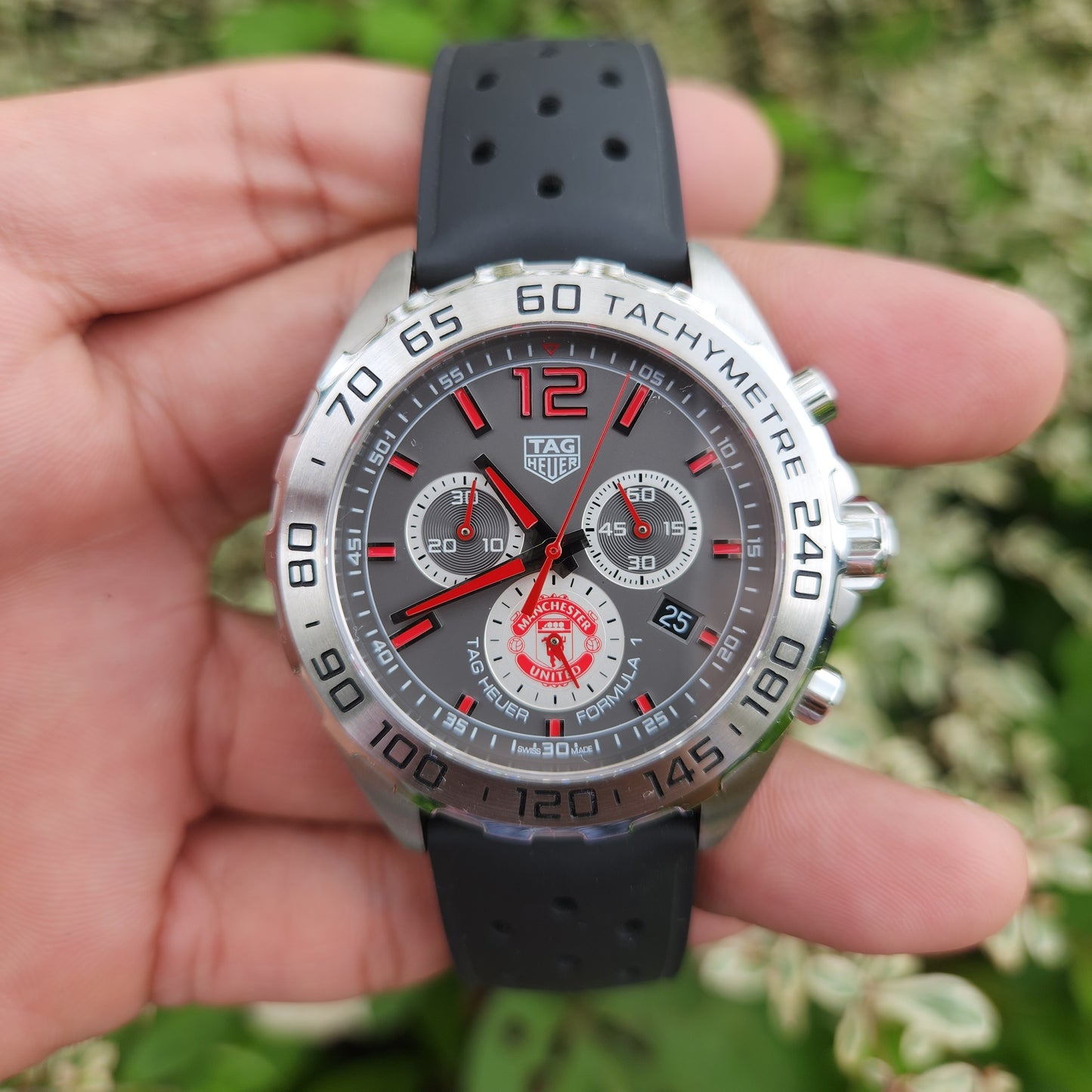 Tag Heuer F1 Chronograph Manchester United Edition Red Accent in Grey Dial 43mm - Complete Set