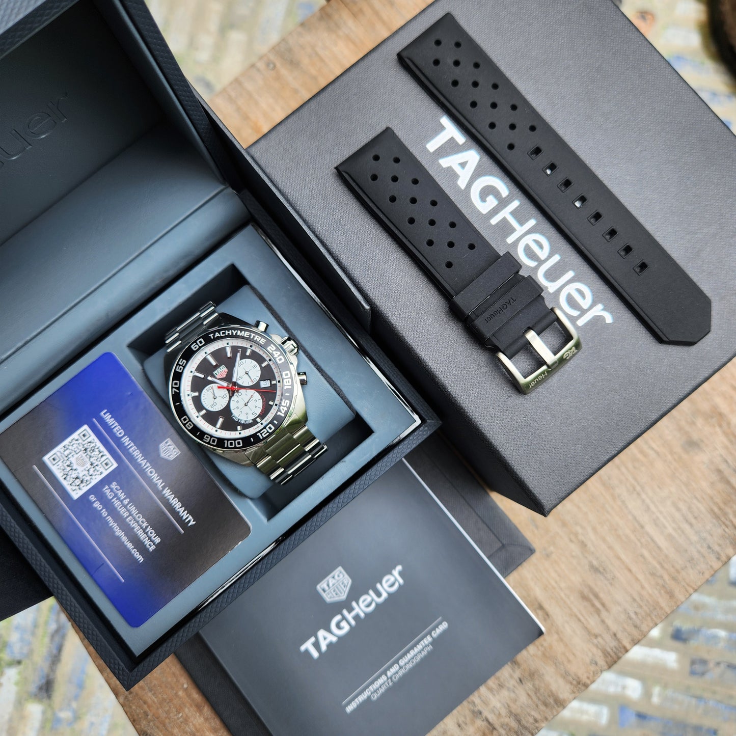 Tag Heuer F1 Chronograph Reverse Panda Dial 43mm - Complete Set