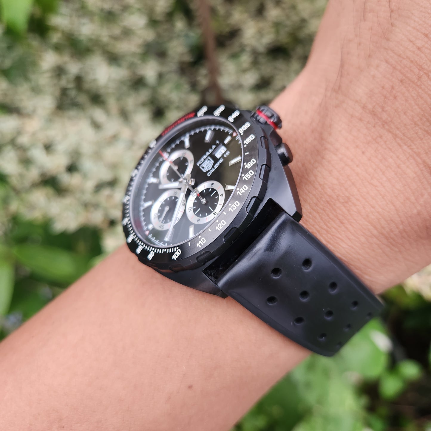 Tag Heuer F1 Chronograph Calibre 16 Black PVD in Black Dial 44mm - Complete Set