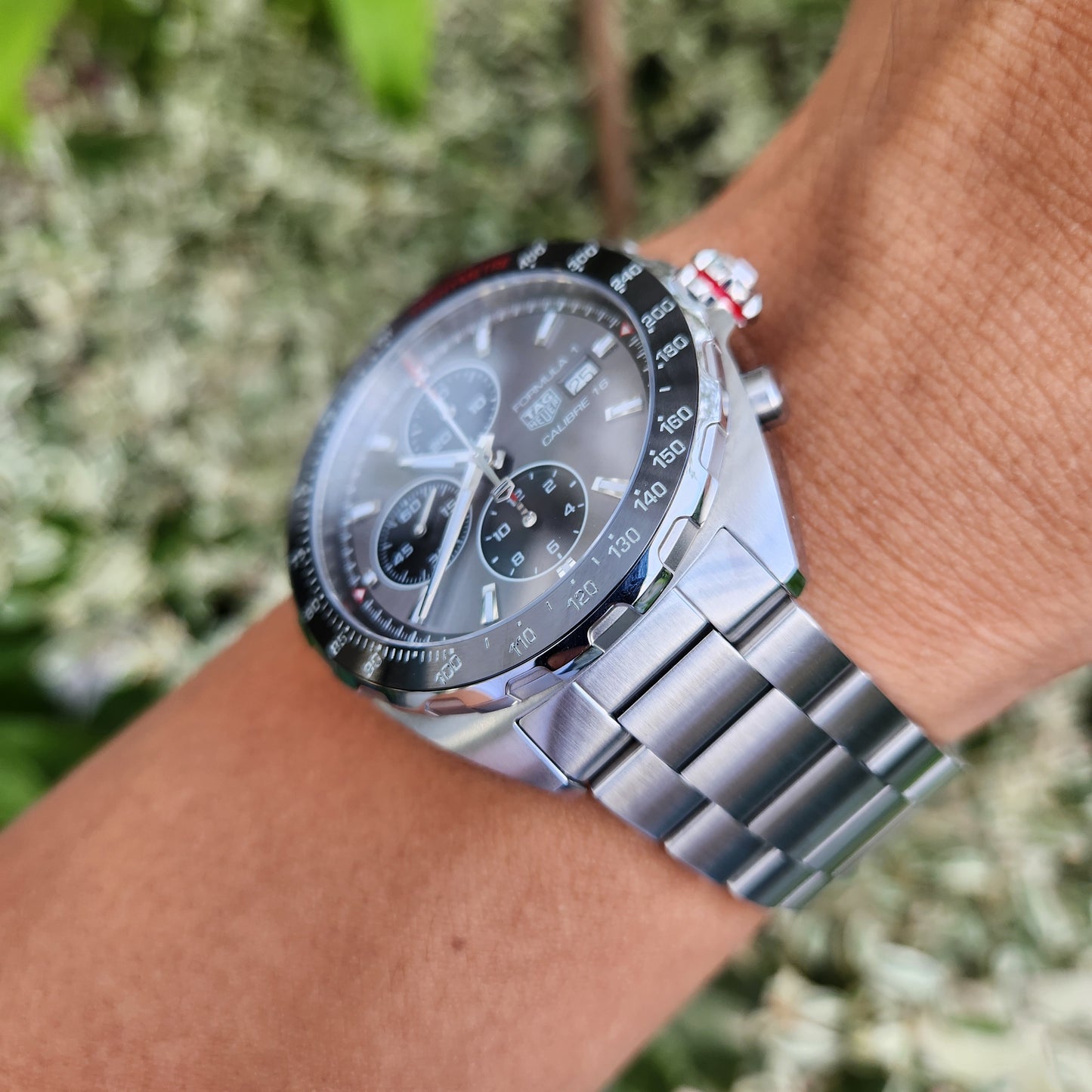 Tag Heuer F1 Chronograph Calibre 16 Ceramic Bezel in Anthracite Grey Dial 44mm (2024 model) - Complete Set