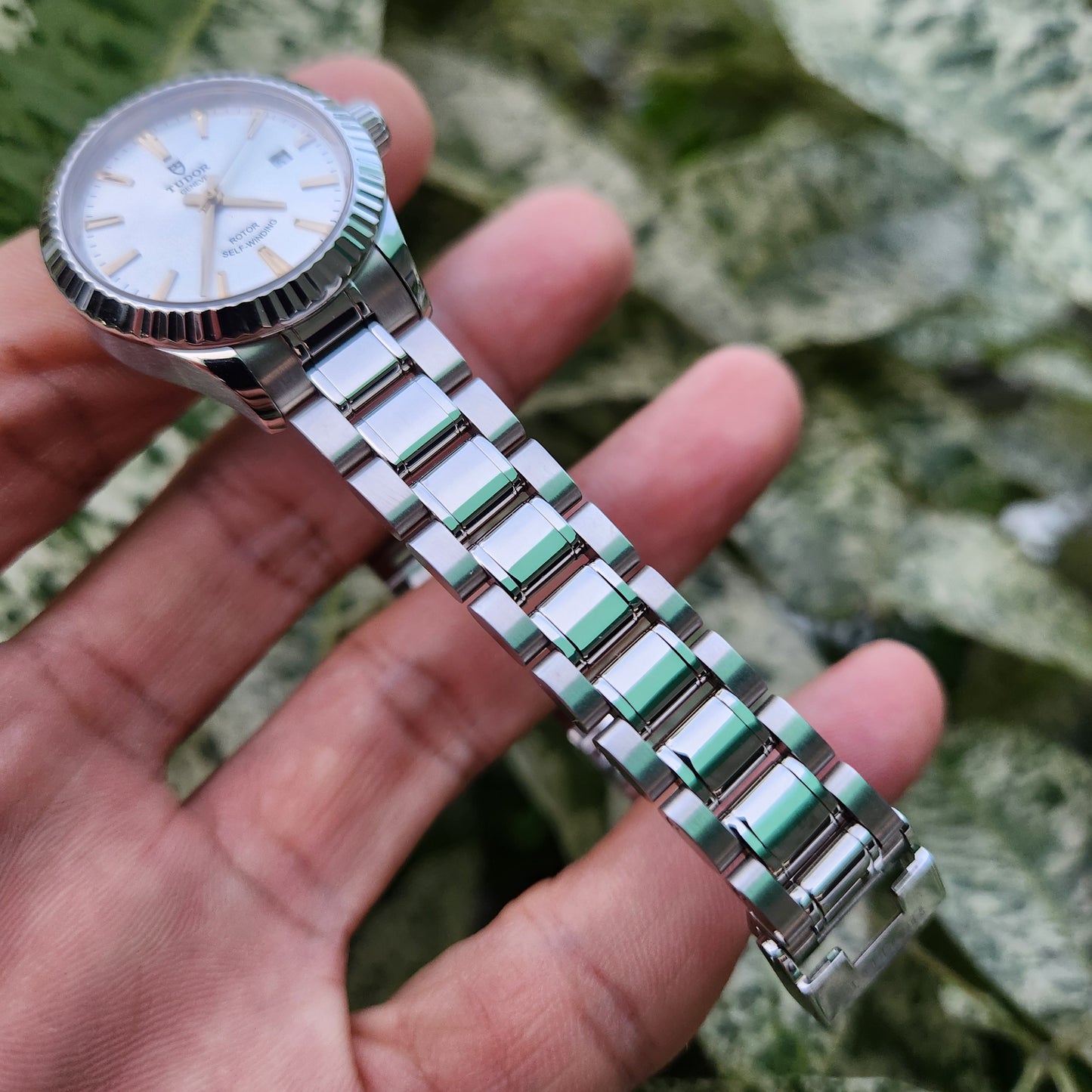 Tudor Style Ladies Fluted Bezel Gold Indeces in Silver Dial 28mm - Complete Set