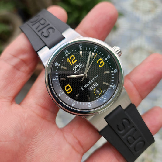 Oris Williams F1 Team Day Date 2004 40.5mm Carbon Fiber Dial