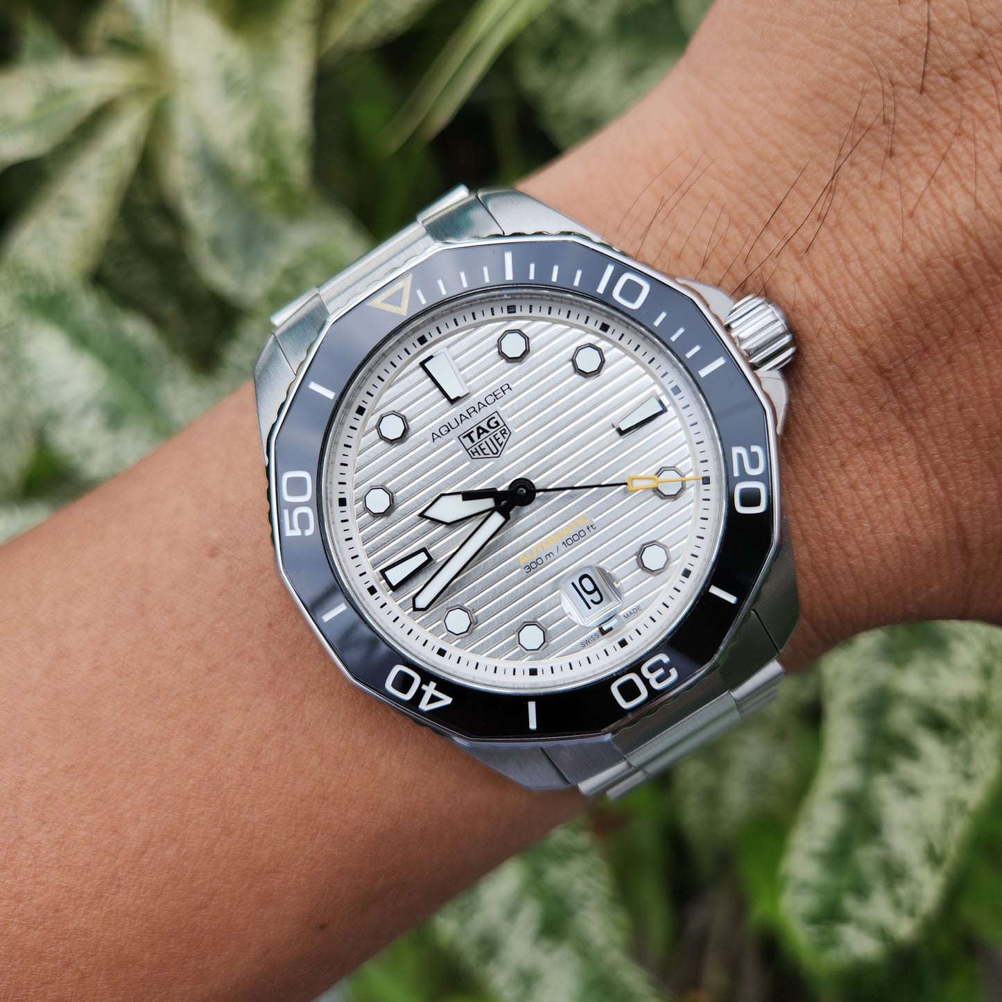 Tag Heuer Aquaracer Professional Calibre 5 Ceramic Bezel Grey Sunray Brushed Dial 43mm - Complete Set