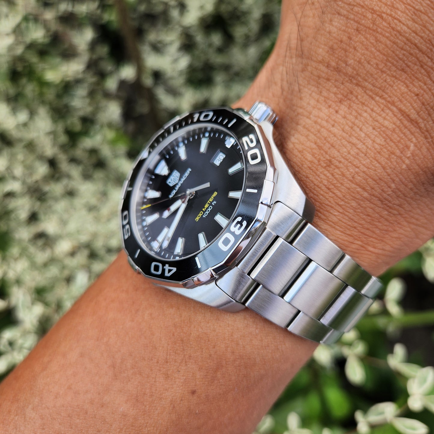 Tag Heuer Aquaracer Black Dial 300M 43mm - Complete Set