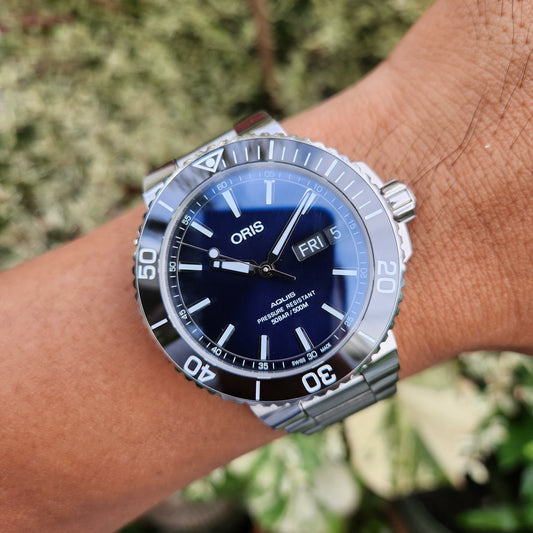 Oris Aquis Big Day Date Ceramic Bezel in Blue Sunray Dial 45mm - Complete Set