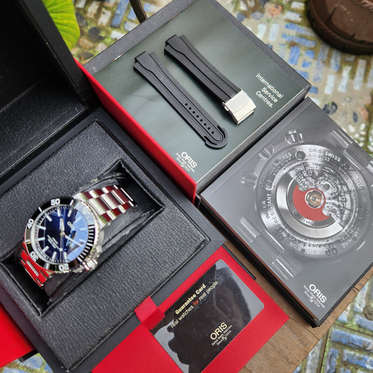 Oris Aquis Big Day Date Ceramic Bezel in Blue Sunray Dial 45mm - Complete Set