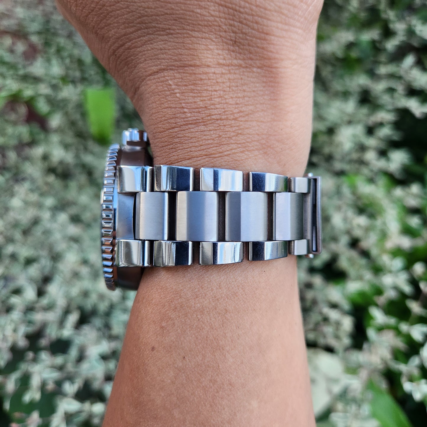 Oris Aquis Tubbataha Titanium Limited Edition Ceramic Bezel in Blue Dial 46mm - Complete Set