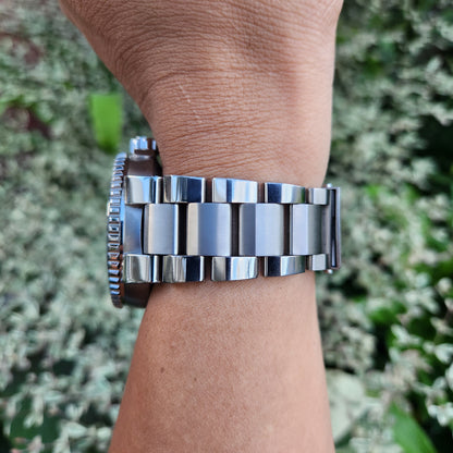 Oris Aquis Tubbataha Titanium Limited Edition Ceramic Bezel in Blue Dial 46mm - Complete Set
