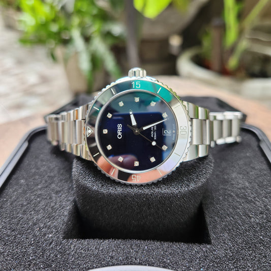 Oris Ladies Aquis Date Tungsten Bezel in Sunray Blue Dial with Diamonds 36mm