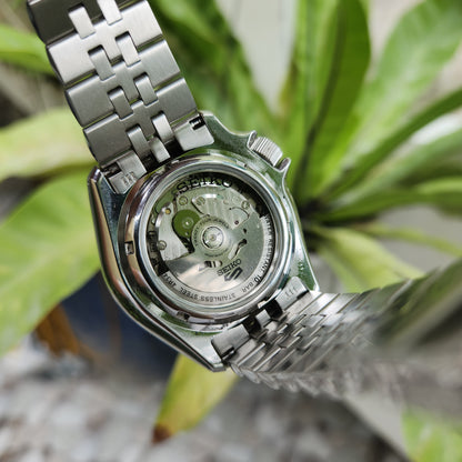 Seiko 5 SKX Sports GMT 'Bruce Wayne' 42.5mm - Complete Set