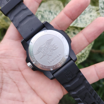 Luminox Carbonox Navy Seal Black Red Accent 45mm - Complete Set