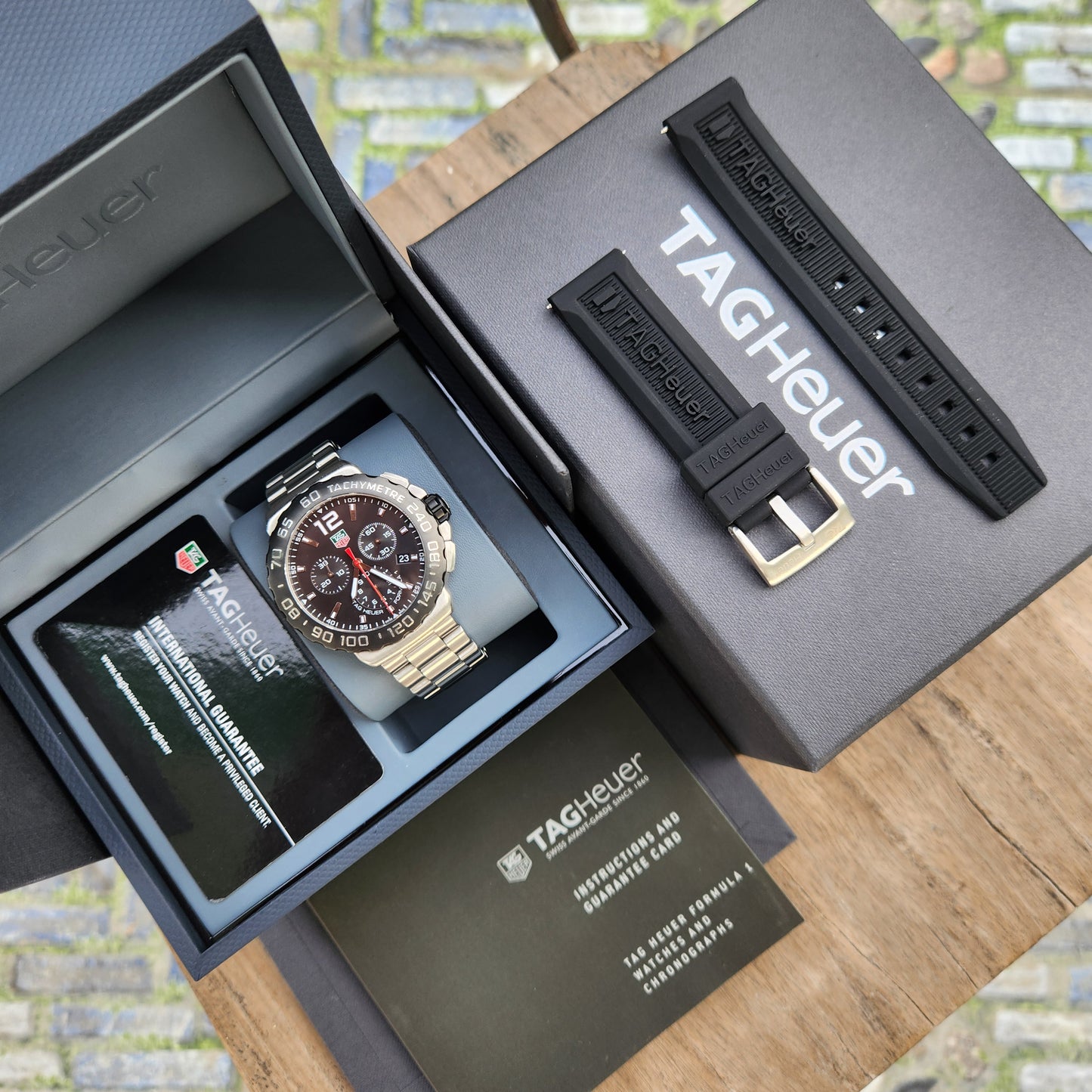 Tag Heuer F1 Chronograph Black Dial 42mm - Complete Set