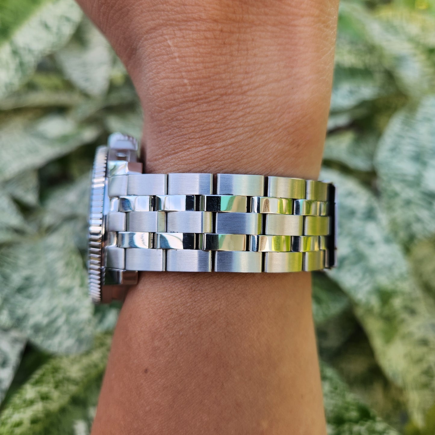 Tissot Seastar 1000 Powermatic 80 Ceramic Bezel in Black Super-Luminova Dial 43mm - Complete Set