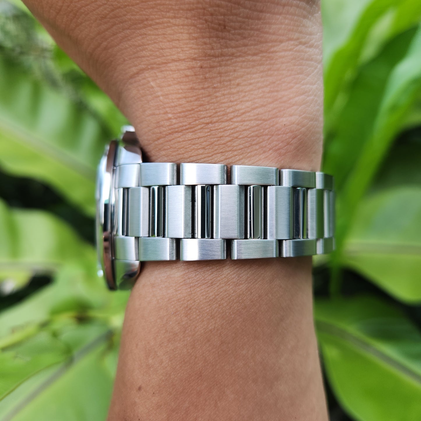 Tag Heuer Grand Carrera Calibre 8 Grande Date GMT Chronometer in Silver Dial 42.5mm - Complete Set