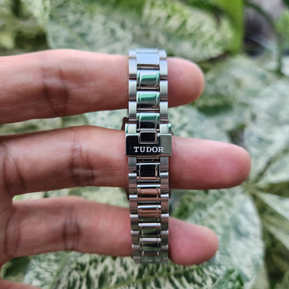 Tudor Style Ladies Fluted Bezel Gold Indeces in Silver Dial 28mm - Complete Set