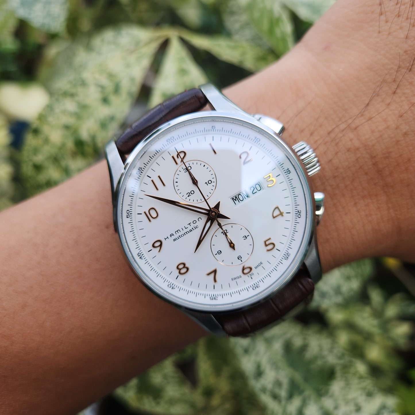 Hamilton Jazzmaster Maestro Auto Chrono in White Dial 45mm