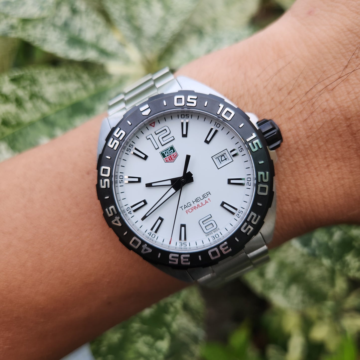 Tag Heuer F1 Black PVD bezel in White Dial 41mm - Complete Set