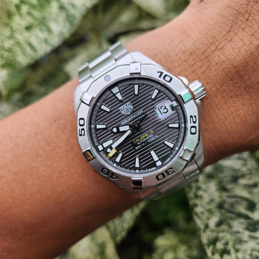 Tag Heuer Aquaracer Calibre 5 Steel Bezel in Lacquered Grey Striped Dial 41mm