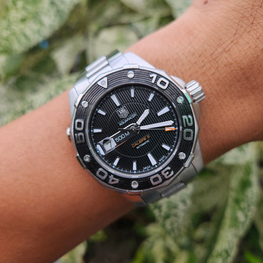 Tag Heuer Aquaracer Calibre 5 Black Engraved Stripes Dial 500M 43mm - Complete Set