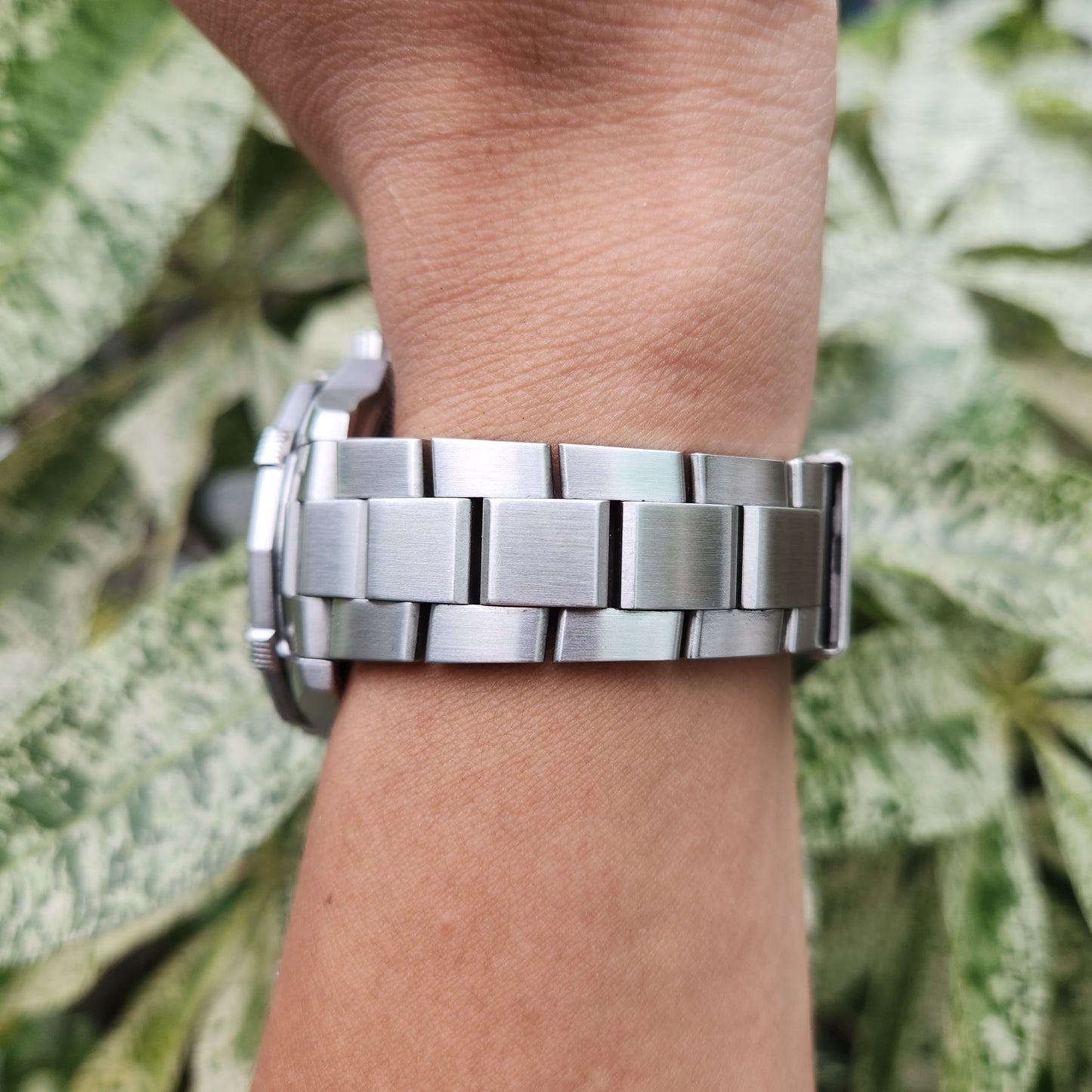 Tag Heuer Aquaracer Calibre 5 Black Engraved Stripes Dial 500M 43mm - Complete Set