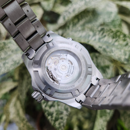 Tag Heuer Aquaracer Calibre 5 Black Engraved Stripes Dial 500M 43mm - Complete Set