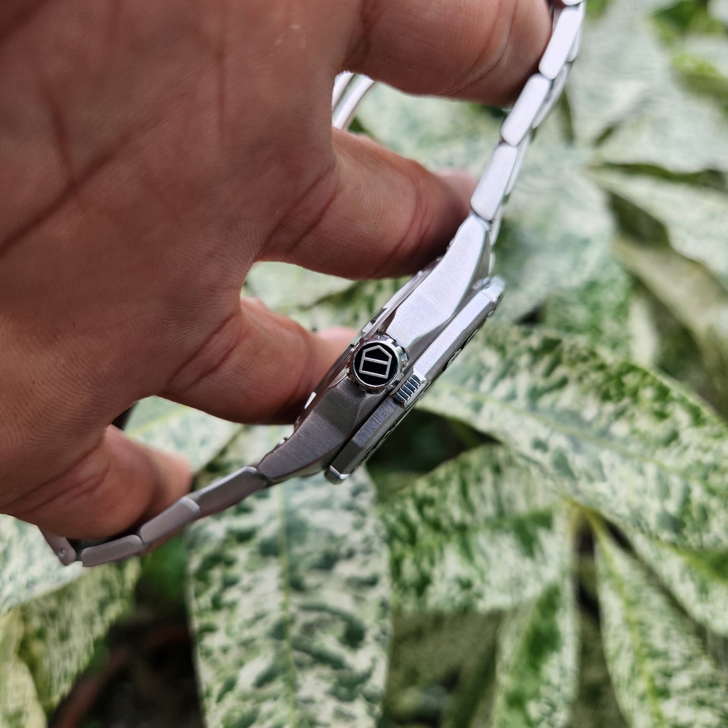 Tag Heuer Aquaracer Calibre 5 Black Engraved Stripes Dial 500M 43mm - Complete Set