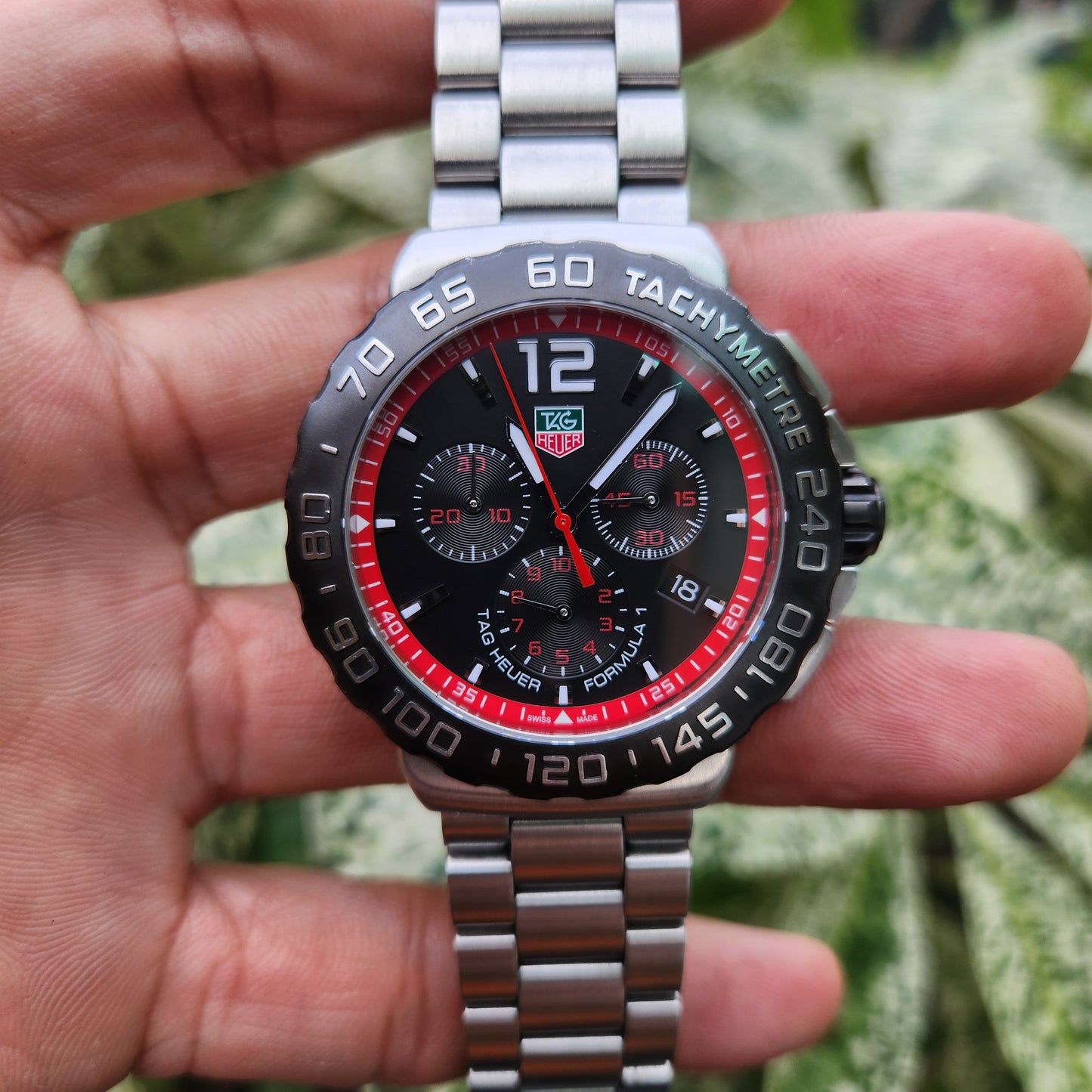 Tag Heuer F1 Chronograph Red Accents in Black Dial 42mm - Complete Set