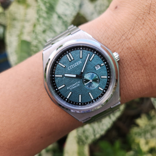 Citizen Zenshin Super Titanium Small Seconds 40.5mm in Textured Green Dial - Complete Set