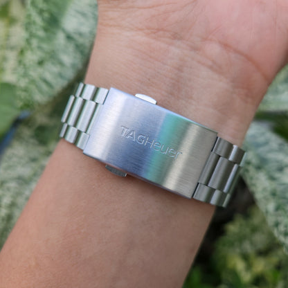 Tag Heuer F1 Steel Alu Black Bezel / Red Indeces in Grey Sunray Dial 43mm - Complete Set (2024 model)