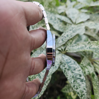 Tag Heuer F1 Steel Alu Black Bezel / Red Indeces in Grey Sunray Dial 43mm - Complete Set (2024 model)