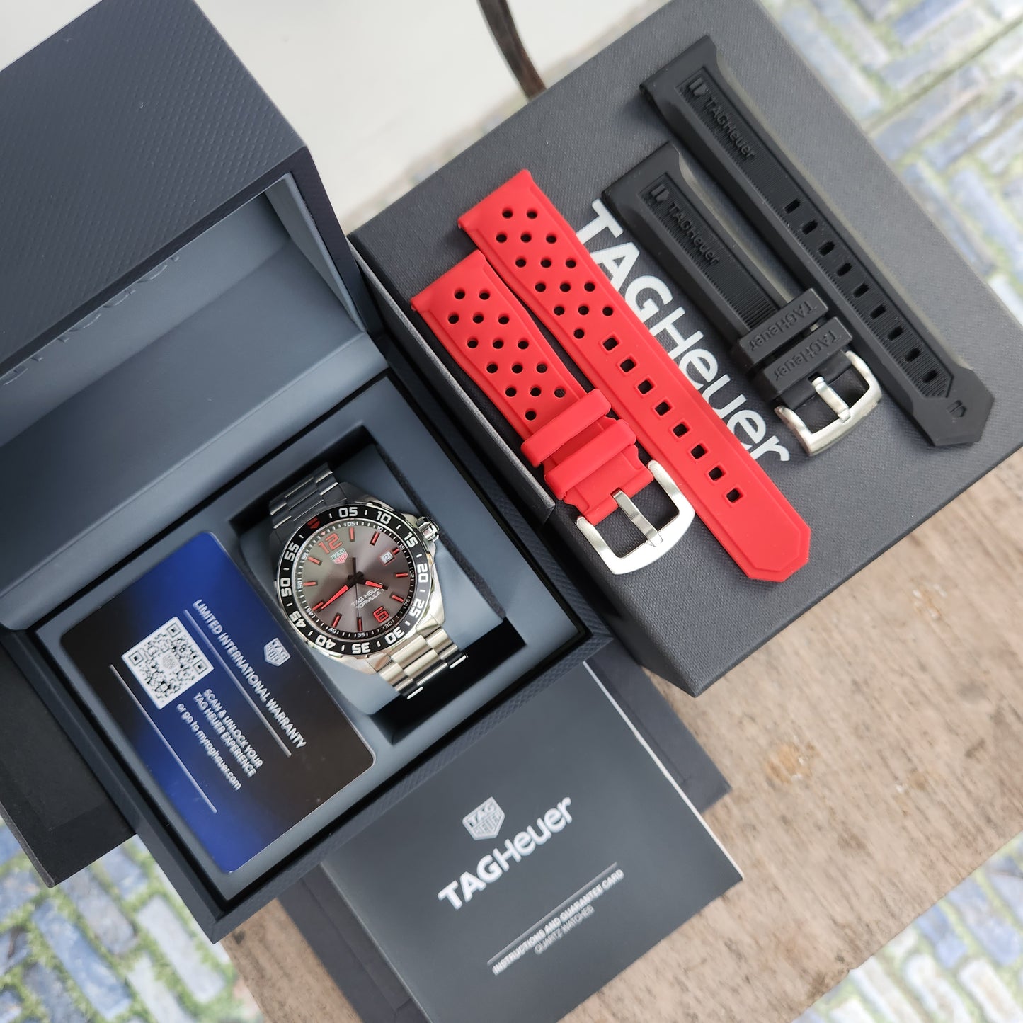 Tag Heuer F1 Steel Alu Black Bezel / Red Indeces in Grey Sunray Dial 43mm - Complete Set (2024 model)