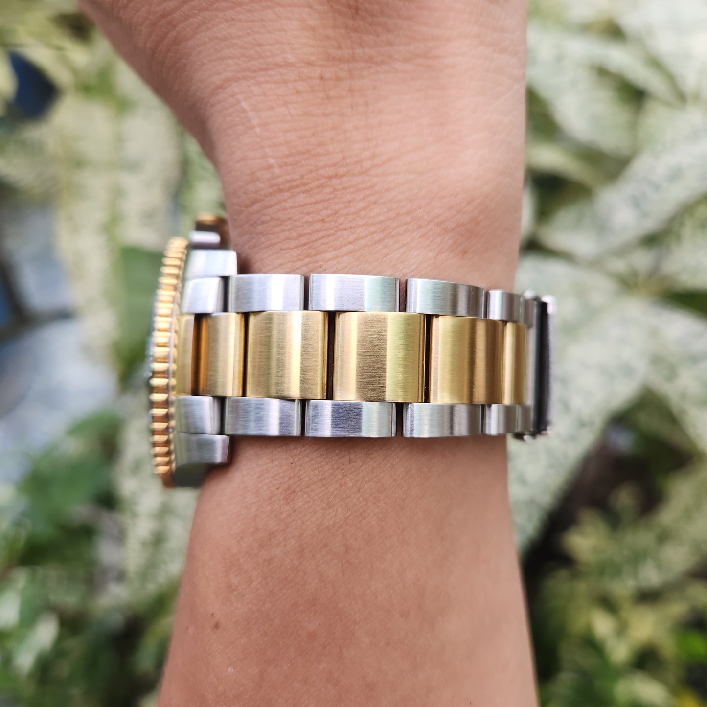 Longines HydroConquest Green Ceramic Bezel with Yellow Gold Accents in Green Matte Dial 41mm