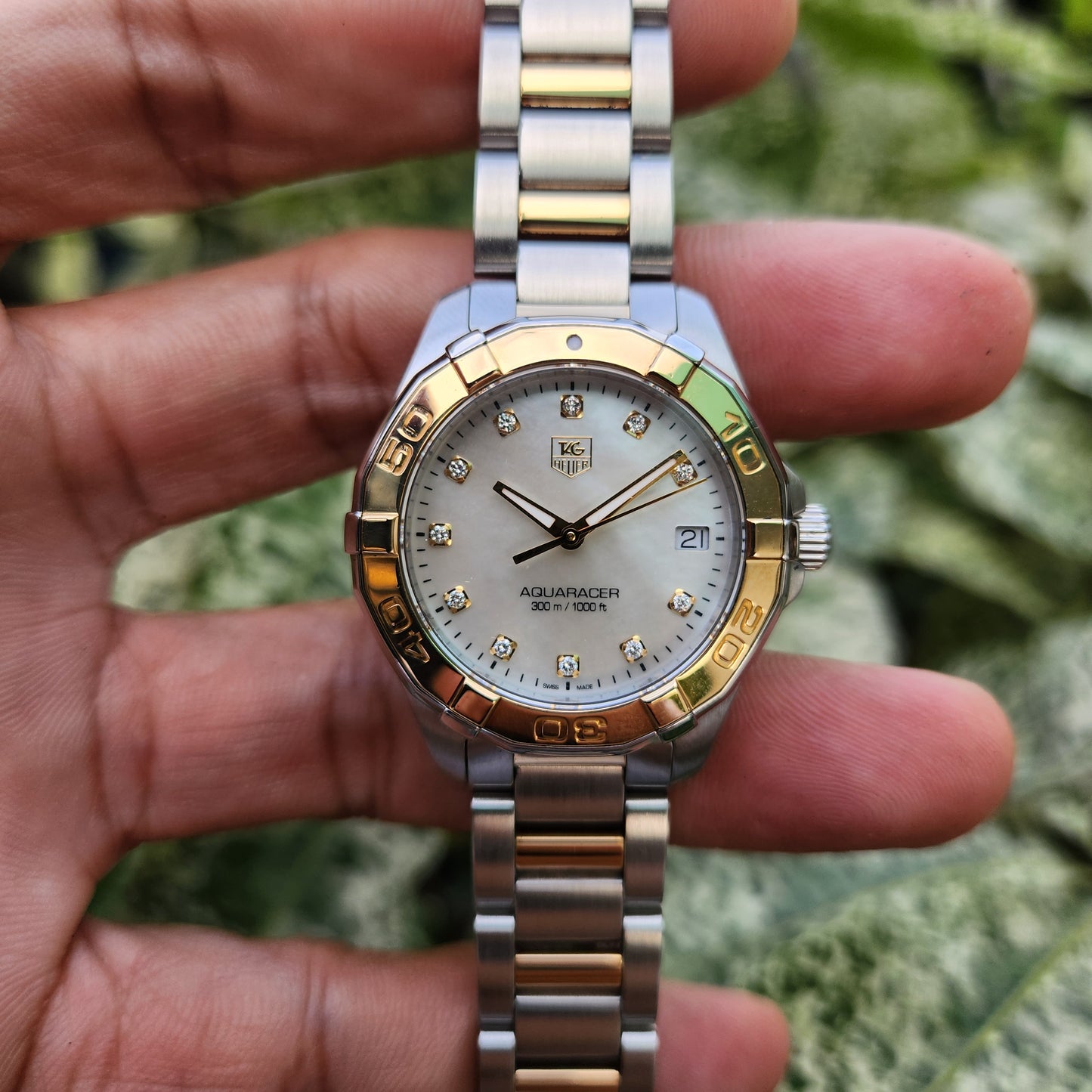 Tag Heuer Ladies Aquaracer Two-Tone Solid Gold 18k Bezel in Mother of Pearl White Dial with Diamonds 32mm