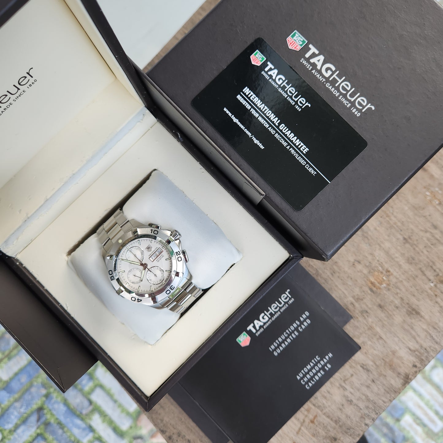 Tag Heuer F1 Chronograph Calibre 16 Day-Date Steel Bezel on Silver Dial 43mm - Complete Set