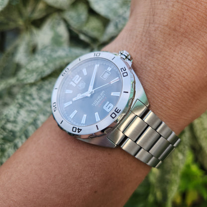 Tag Heuer F1 Calibre 5 Steel Bezel in Black Dial 41mm