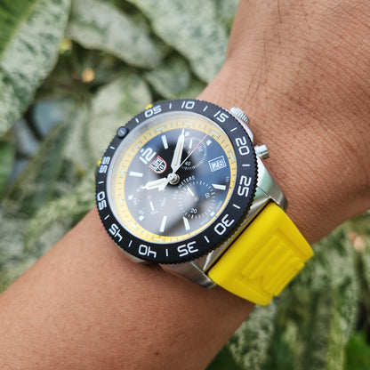 Luminox Pacific Diver Carbonox Chronograph 44mm Yellow Accent Dial - Complete Set (Brand New)