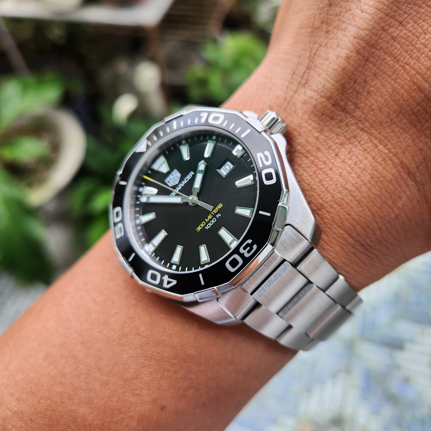 Tag Heuer Aquaracer 300M Steel Alu Bezel in Black Dial 43mm - Complete Set