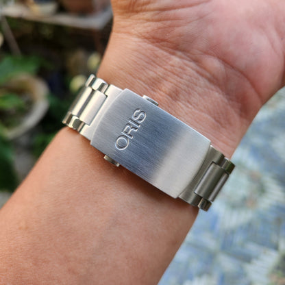 Oris Aquis Date Ceramic Matte Bezel in Black Dial 43mm