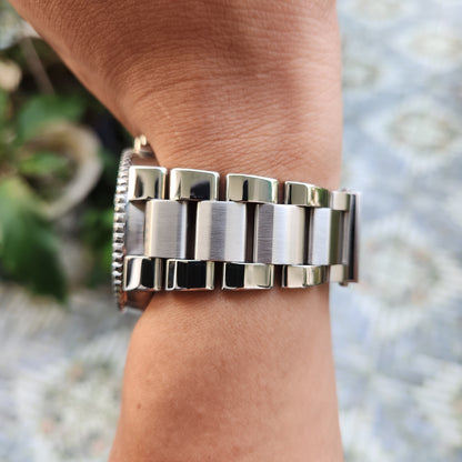 Oris Aquis Date Ceramic Matte Bezel in Black Dial 43mm