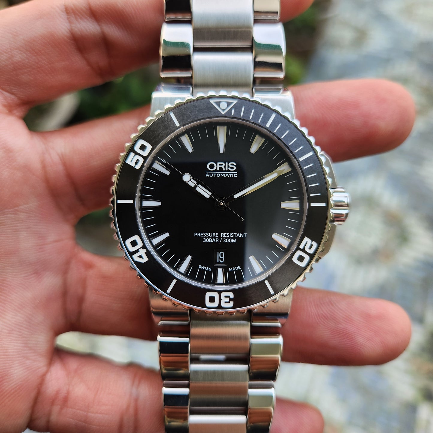 Oris Aquis Date Ceramic Matte Bezel in Black Dial 43mm