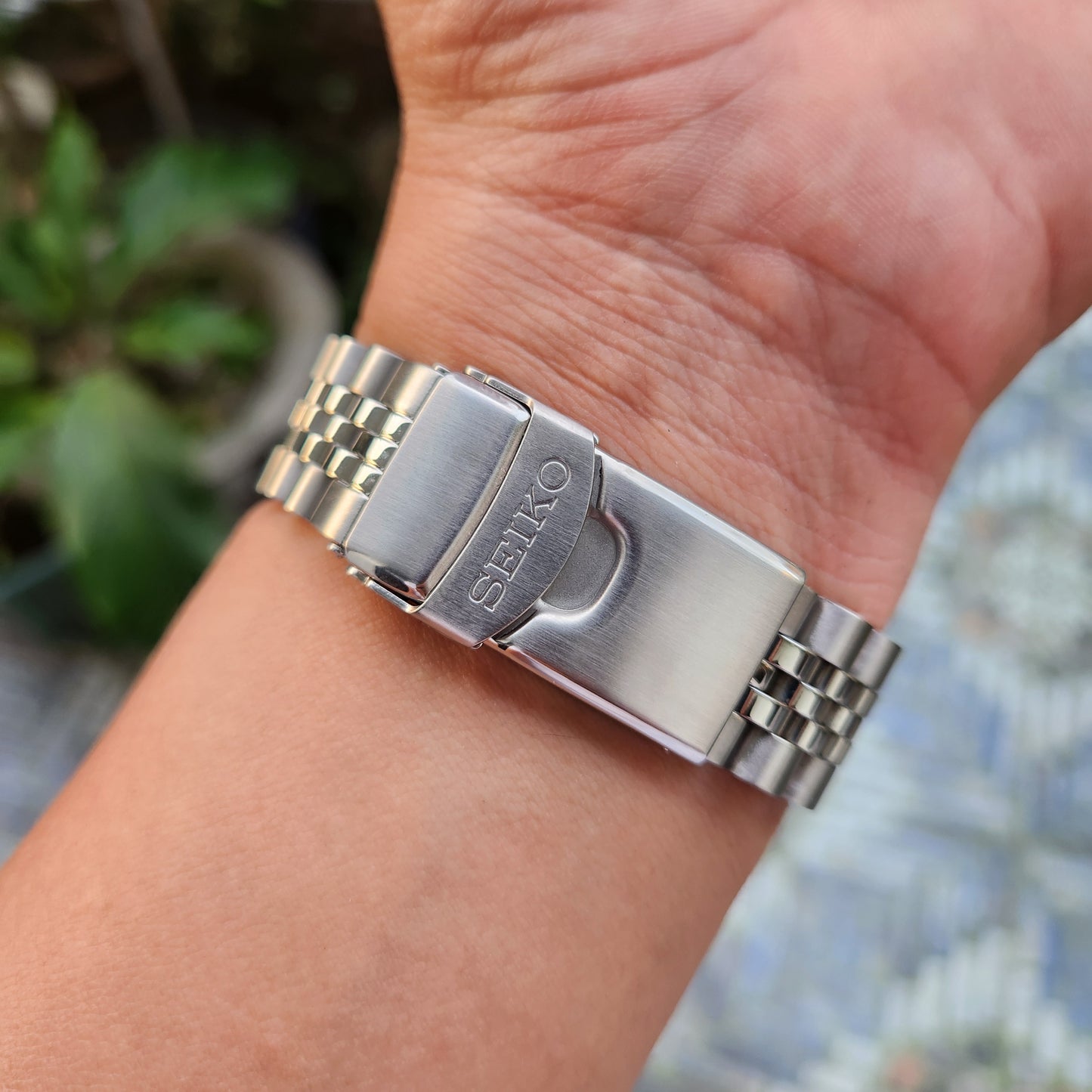 Seiko 5 SKX Sports GMT 'Bruce Wayne' 42.5mm - Complete Set